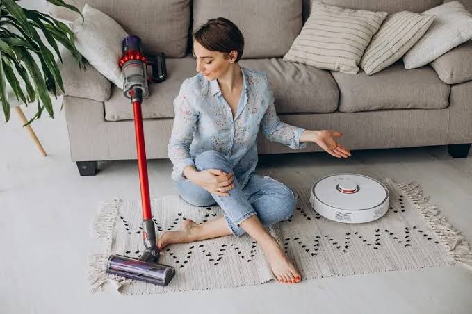 بررسی عملکرد جارو شارژی و جارو رباتیک